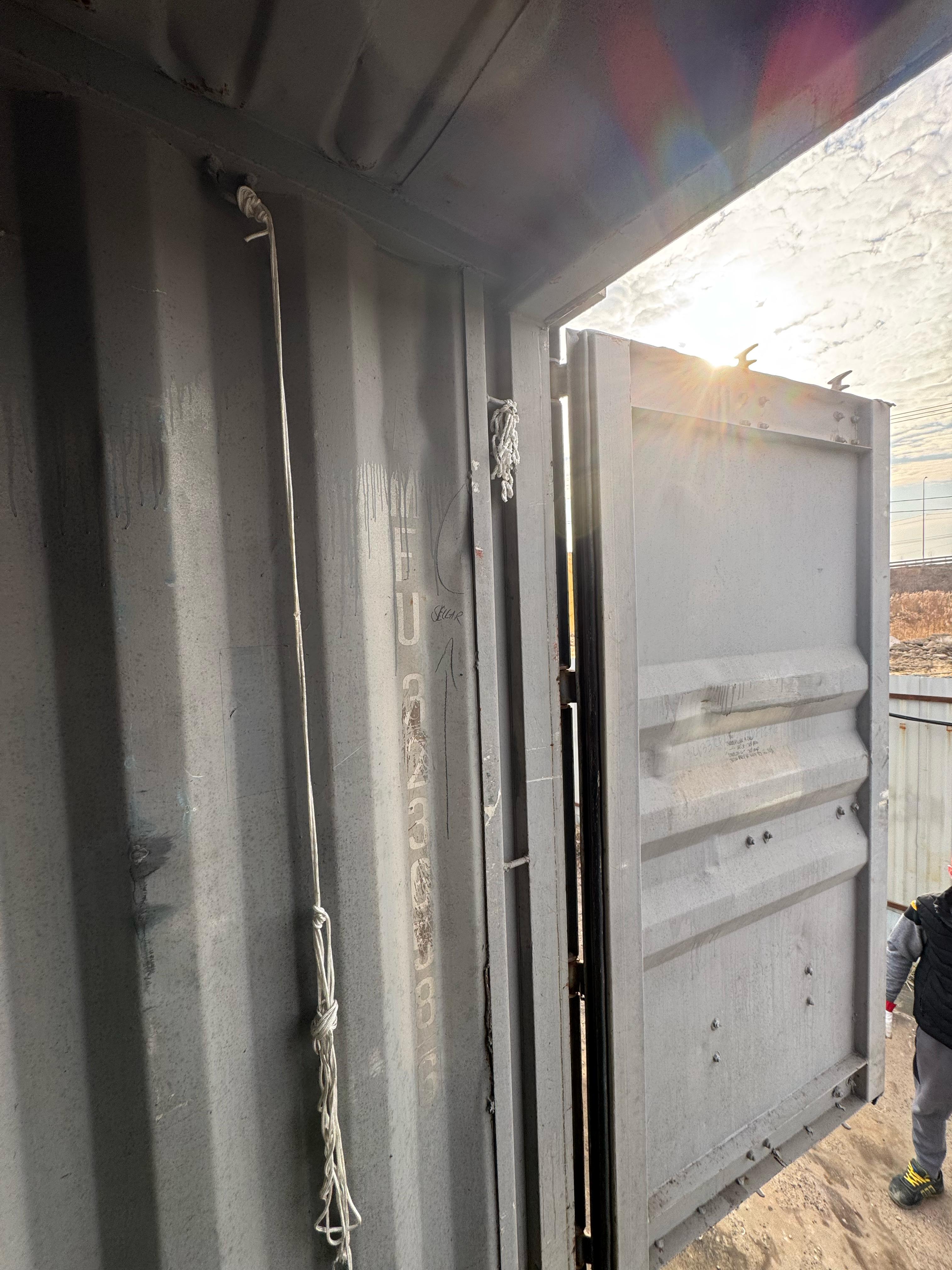 Морской контейнер AMFU3236586